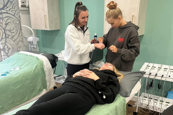 Eyelash Extensions (classic) 1.5 day